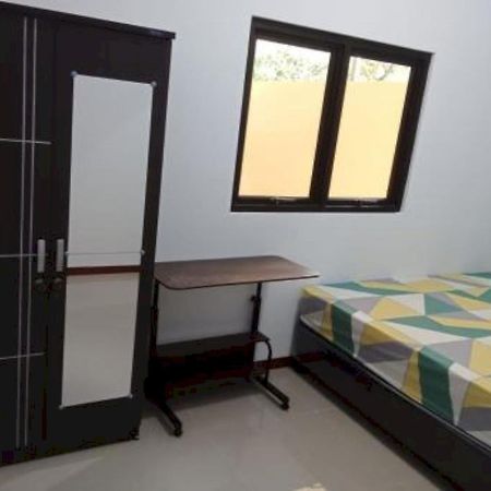贝克西 Spot On 94166 Kost Bunda Syariah酒店 外观 照片