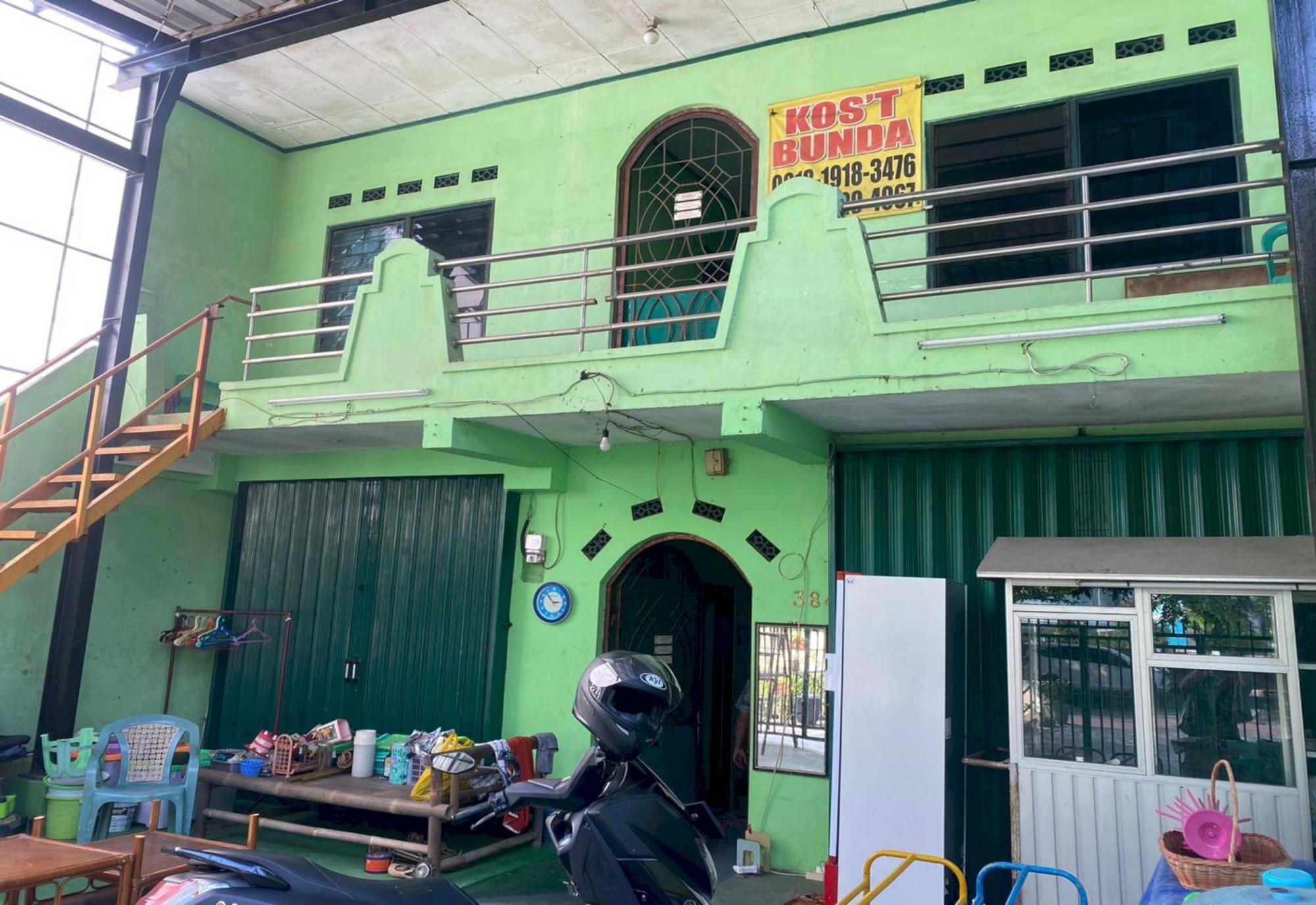 贝克西 Spot On 94166 Kost Bunda Syariah酒店 外观 照片